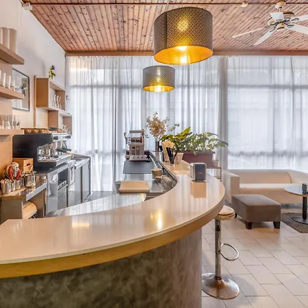 Hotel Sanremo 3*